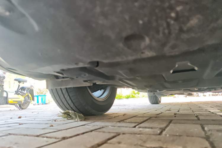 Used Lexus UX 2020 260h Explore-Cool Edition Chassis Front Right