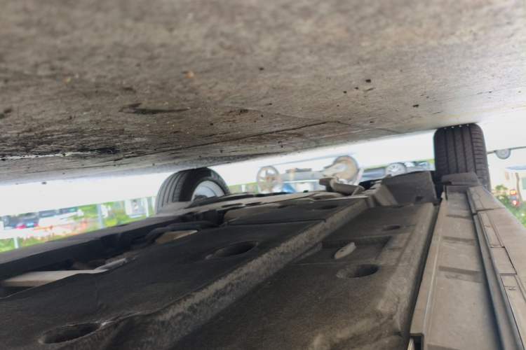 Used Lexus UX 2020 260h Explore-Cool Edition Chassis Front Right