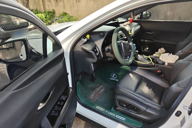 Used Lexus UX 2020 260h Explore-Cool Edition Driver Seat