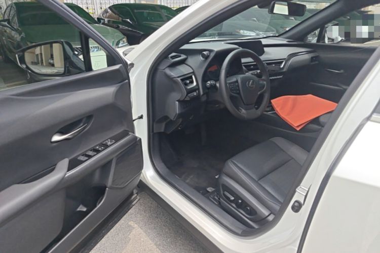 Used Lexus UX 2020 260h Explore & Adventure Edition Driver Seat