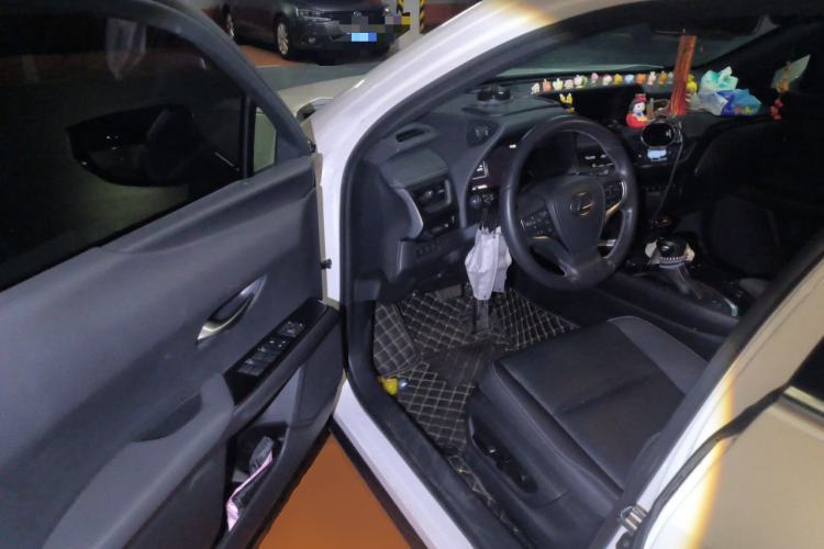 Used Lexus UX 2020 260h Explore & Adventure Edition Driver Seat