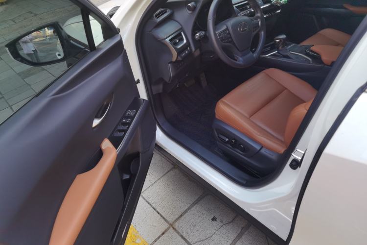 Used Lexus UX 2020 260h Explore & Adventure Edition Driver Seat