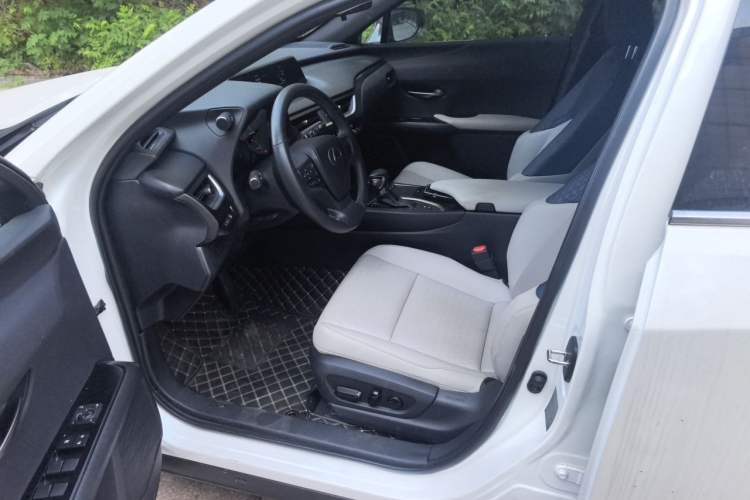 Used Lexus UX 2020 260h Explore-Cool Edition Driver Seat