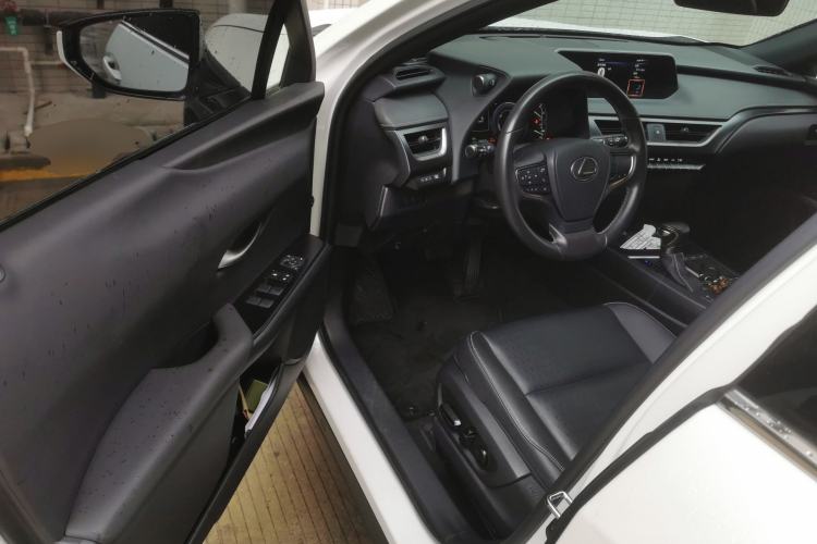 Used Lexus UX 2020 260h Explore-Cool Edition Driver Seat