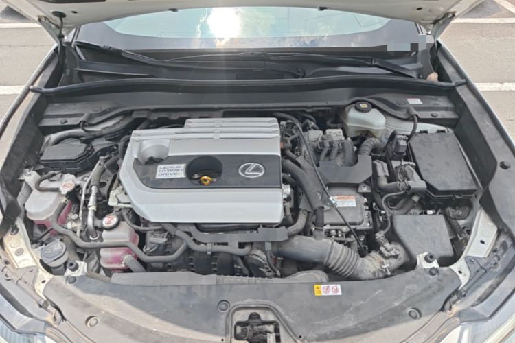Used Lexus UX 2020 260h Explore & Adventure Edition Engine Bay