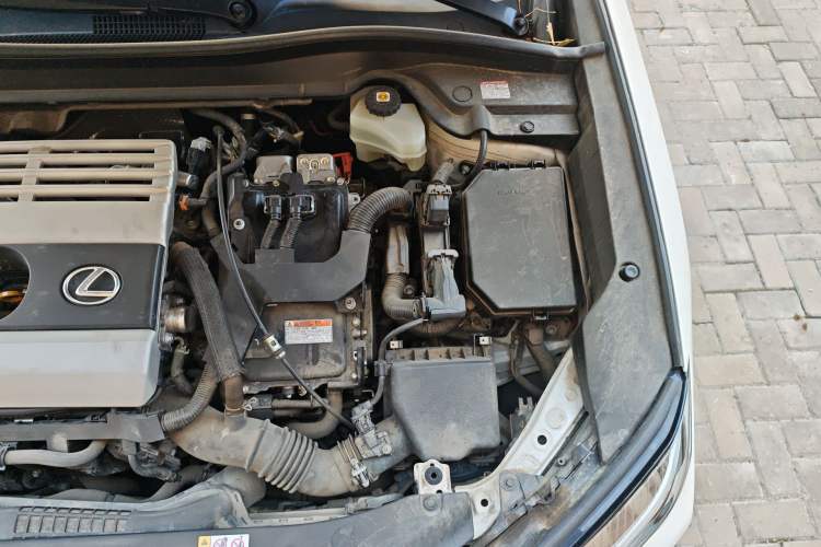 Used Lexus UX 2020 260h Explore-Cool Edition Engine Bay Left