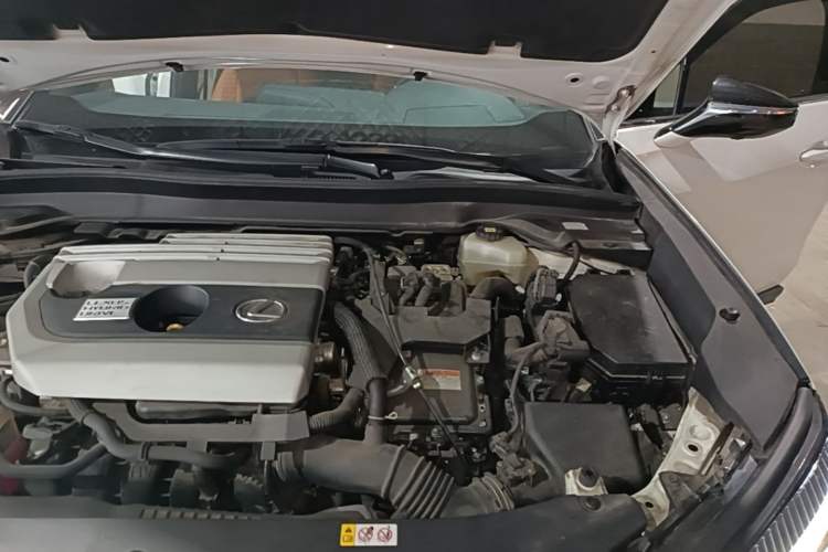 Used Lexus UX 2020 260h Explore-Cool Edition Engine Bay Left