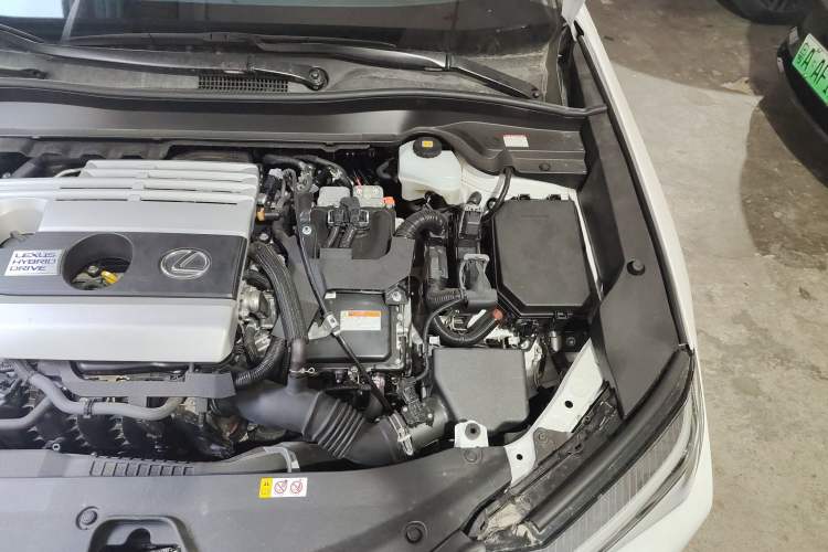 Used Lexus UX 2020 260h F SPORT All-Wheel-Drive Version Engine Bay Left