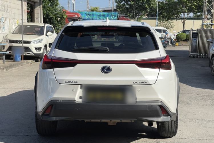 Used Lexus UX 2020 260h Explore-Cool Edition Exterior 4
