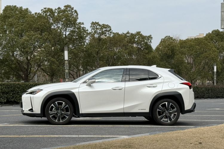Used Lexus UX 2020 260h Explore & Enjoy Edition Exterior 5