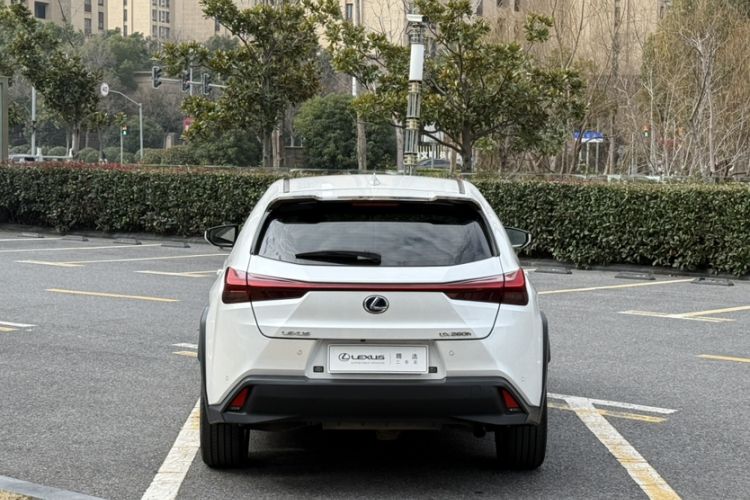 Used Lexus UX 2020 260h Explore & Enjoy Edition Exterior 6