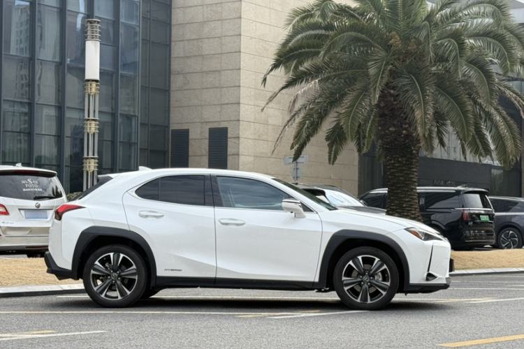 Used Lexus UX 2020 260h Explore & Enjoy Edition Exterior 7