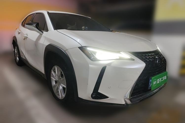 Used Lexus UX 2020 260h Explore & Adventure Edition Front Right 45 Deg