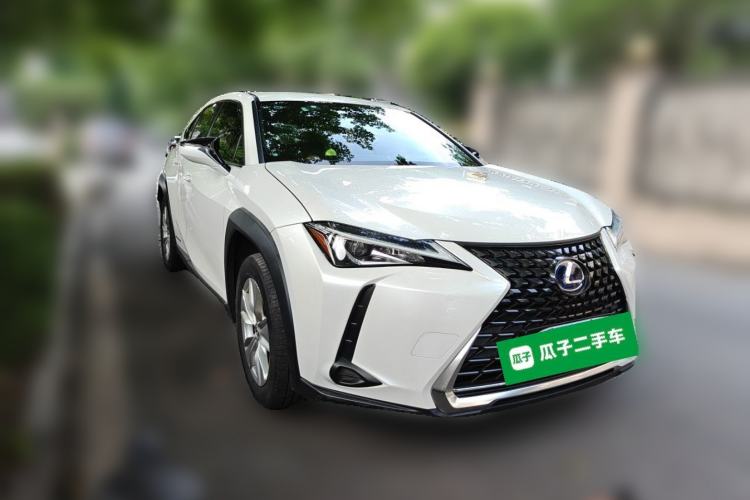 Used Lexus UX 2020 260h Explore-Cool Edition Front Right 45 Deg