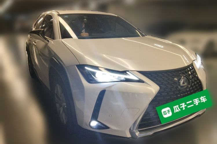 Used Lexus UX 2020 260h Explore & Adventure Edition Front Right 45 Deg