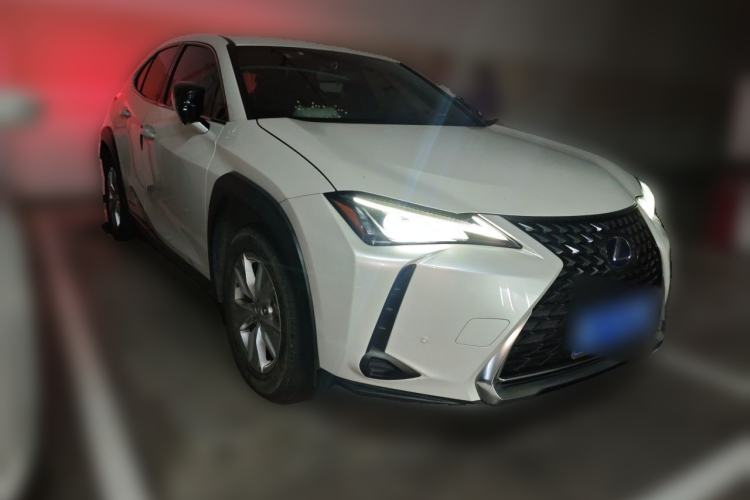 Used Lexus UX 2020 260h Explore-Cool Edition Front Right 45 Deg