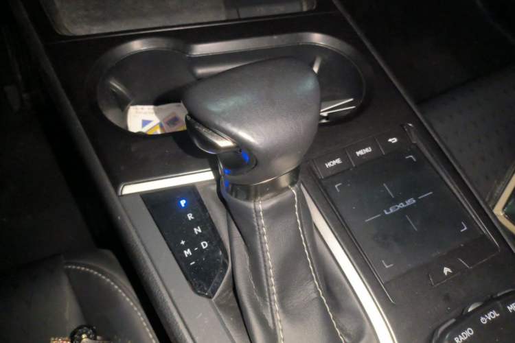 Used Lexus UX 2020 200 Special Edition Gear Lever