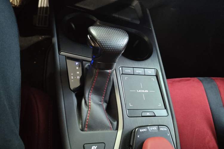 Used Lexus UX 2020 260h F SPORT All-Wheel-Drive Version Gear Lever