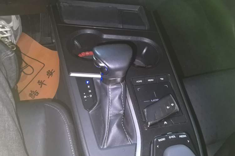 Used Lexus UX 2020 200 Special Edition Gear Lever