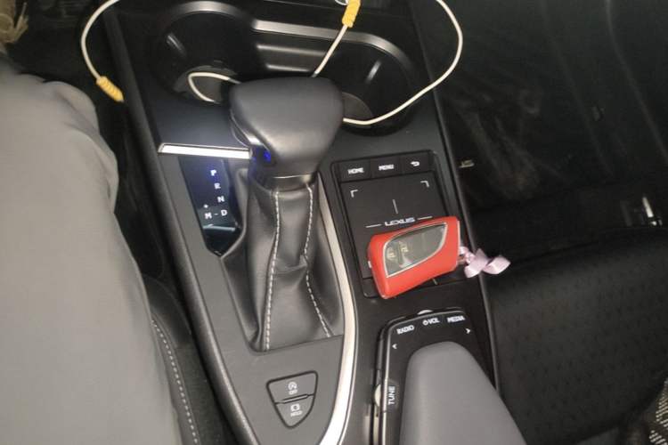 Used Lexus UX 2020 200 Special Edition Gear Lever