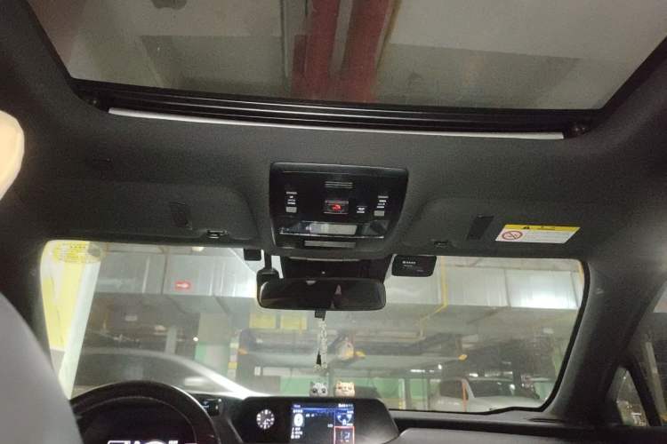 Used Lexus UX 2020 260h Explore & Adventure Edition Headliner