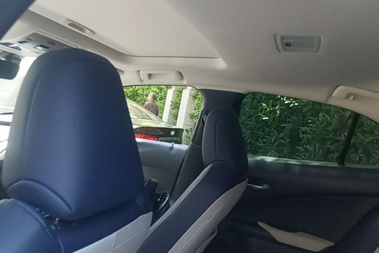 Used Lexus UX 2020 260h Explore & Enjoy Edition Headliner