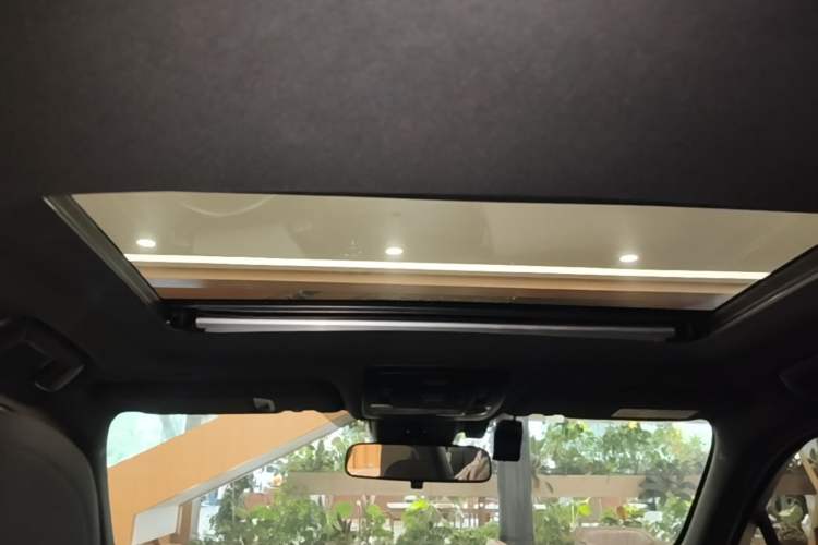 Used Lexus UX 2020 260h Explore & Adventure Edition Headliner