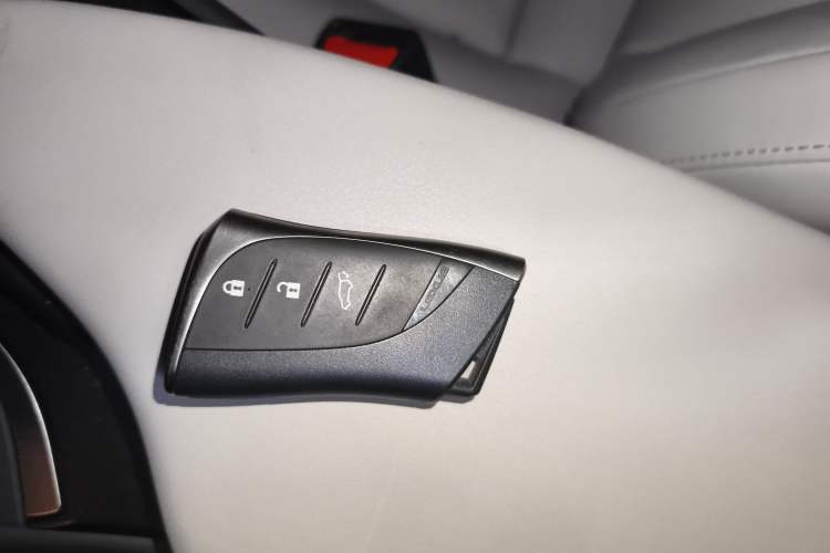 Used Lexus UX 2020 260h Explore & Enjoy Edition Interior 1