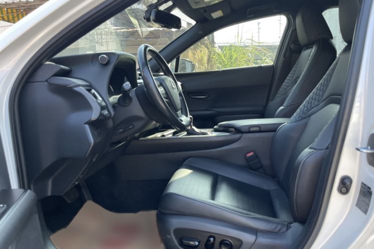 Used Lexus UX 2020 260h Explore-Cool Edition Interior 2