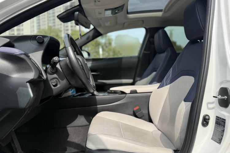 Used Lexus UX 2020 260h Explore & Enjoy Edition Interior 3