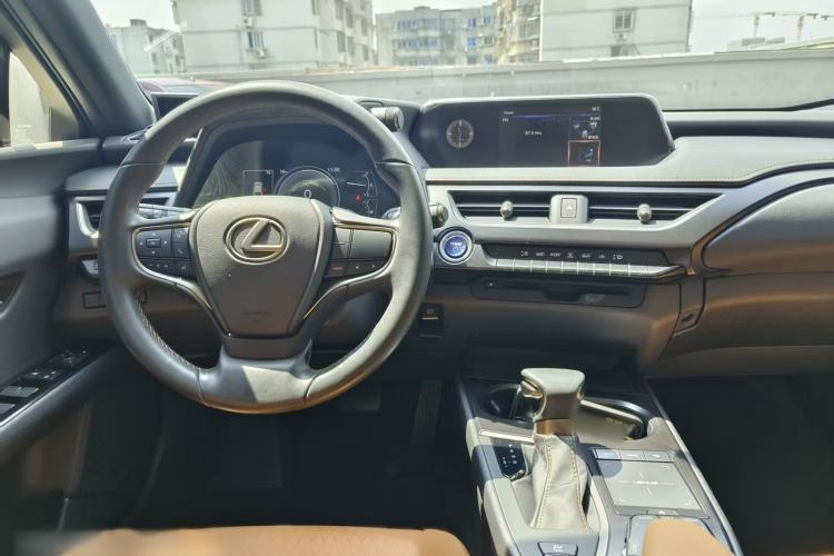 Used Lexus UX 2020 260h Explore-Cool Edition Interior 3