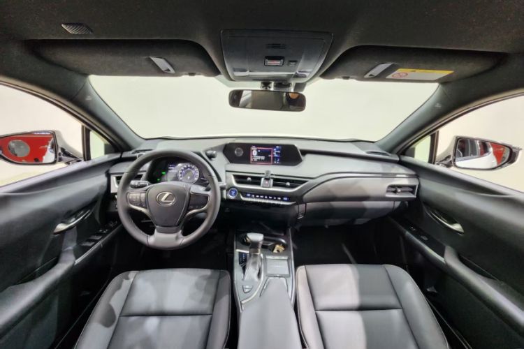 Used Lexus UX 2020 260h Explore-Cool Edition Interior 5