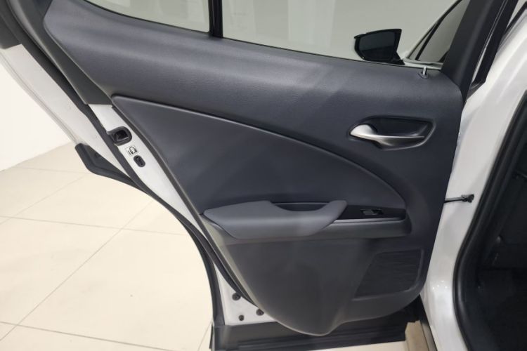Used Lexus UX 2020 260h Explore-Cool Edition Interior 8