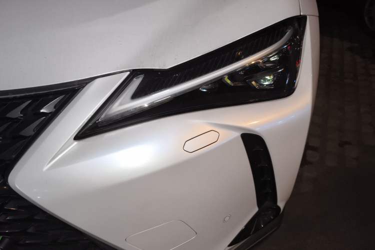 Used Lexus UX 2020 260h Explore & Enjoy Edition Left Front Headlight