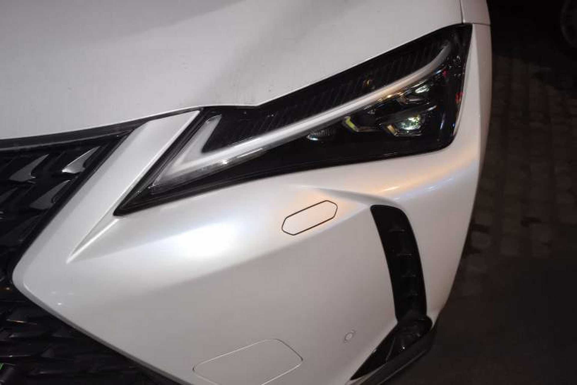 Used Lexus UX 2020 260h Explore & Enjoy Edition Left Front Headlight