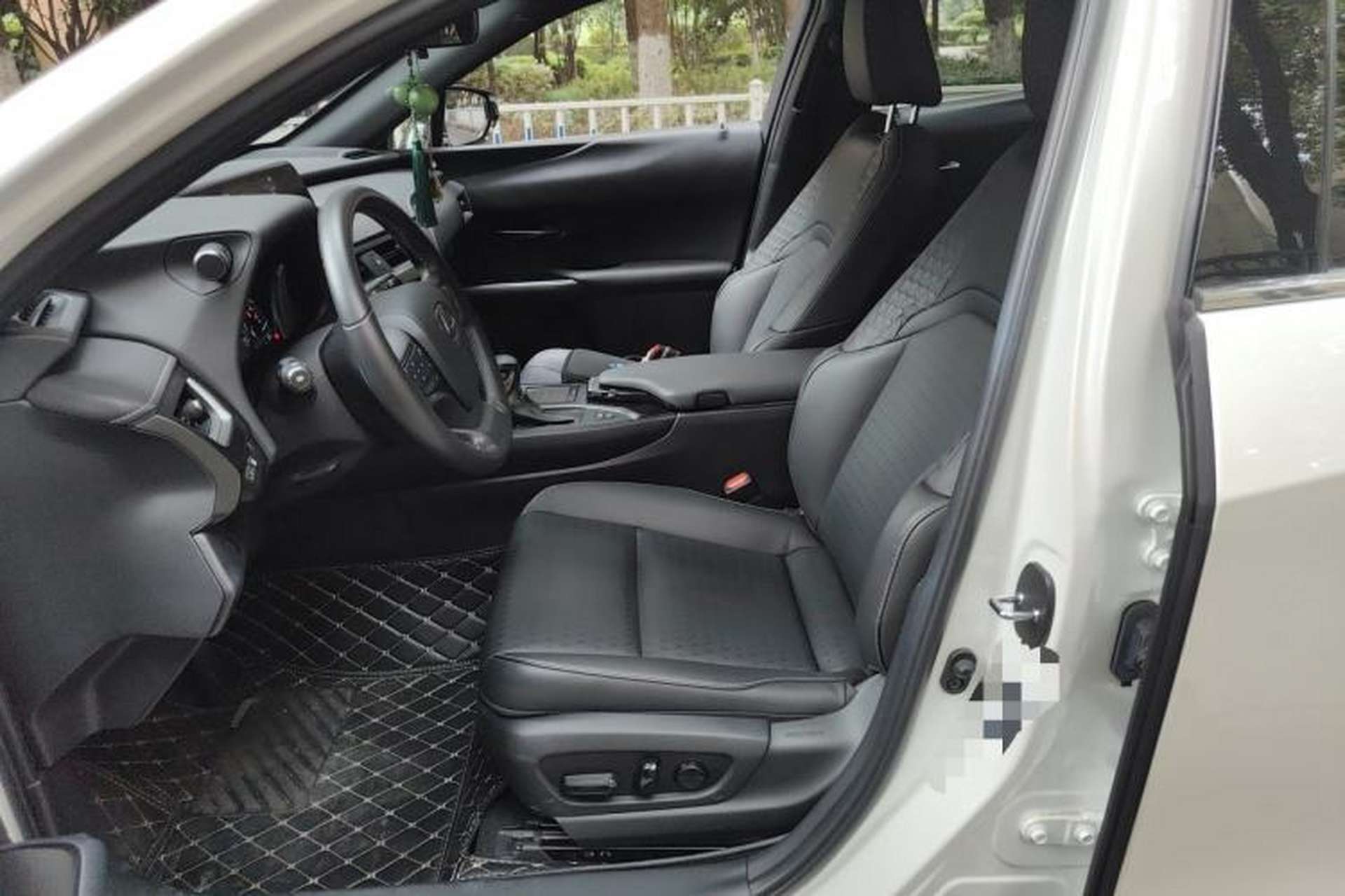 Used Lexus UX 2020 260h Explore & Adventure Edition Left Front Seat