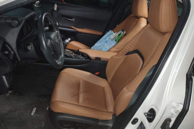 Used Lexus UX 2020 260h Explore & Adventure Edition Left Front Seat
