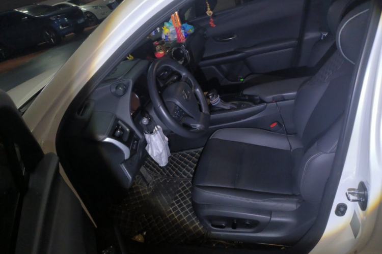 Used Lexus UX 2020 260h Explore & Adventure Edition Left Front Seat