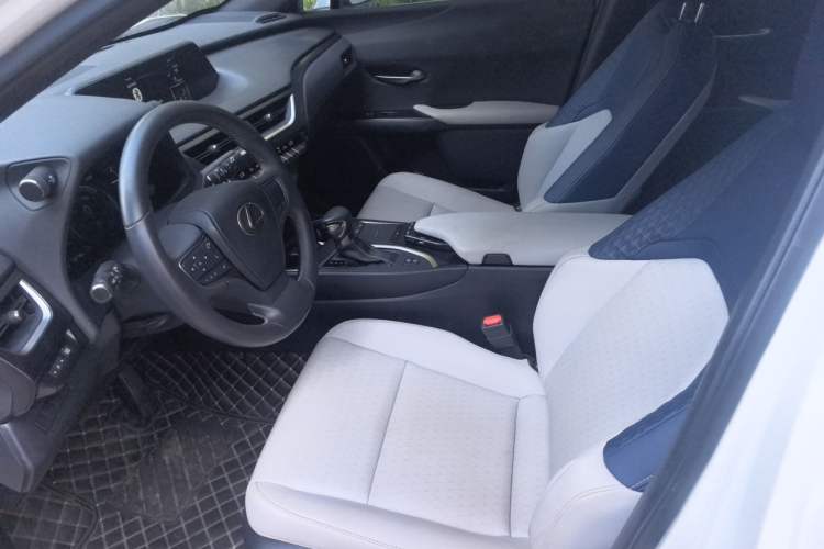 Used Lexus UX 2020 260h Explore-Cool Edition Left Front Seat