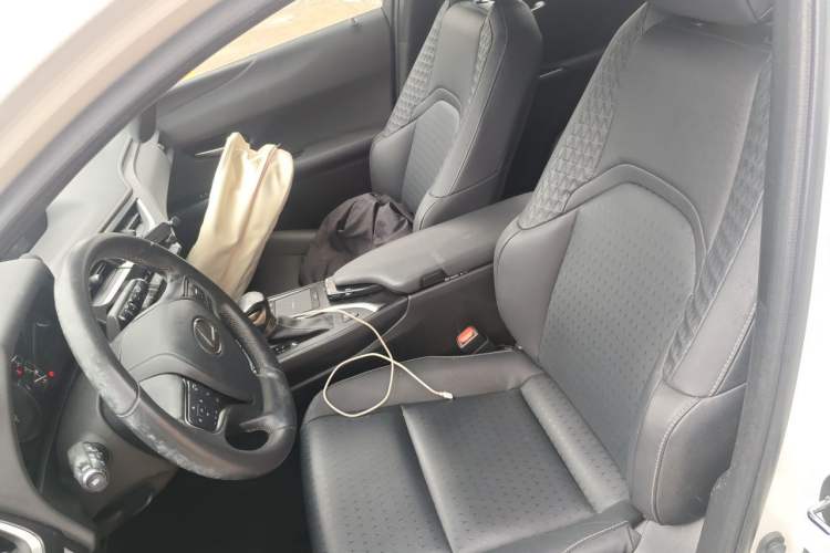 Used Lexus UX 2020 260h Explore & Adventure Edition Left Front Seat