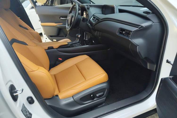 Used Lexus UX 2020 260h Explore-Cool Edition Left Front Seat