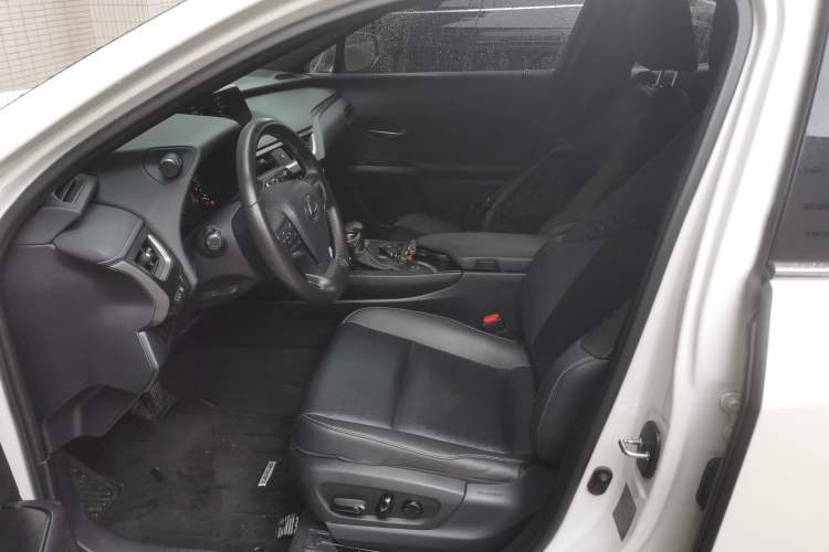 Used Lexus UX 2020 260h Explore-Cool Edition Left Front Seat