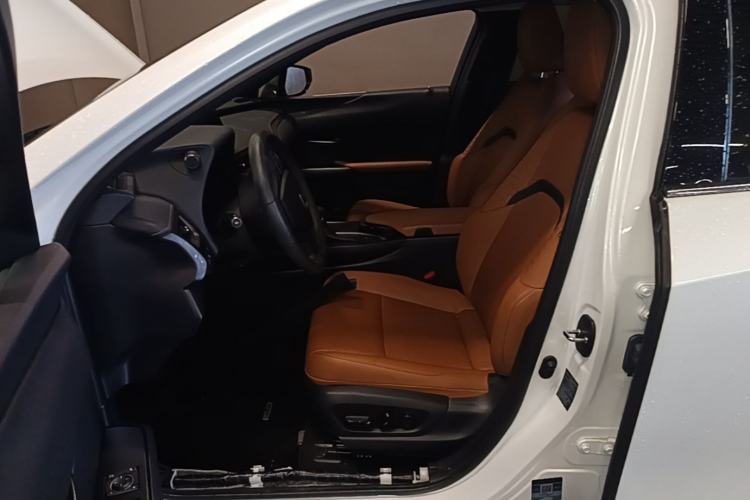 Used Lexus UX 2020 260h Explore & Adventure Edition Left Front Seat
