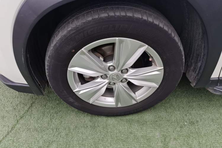 Used Lexus UX 2020 260h Explore & Adventure Edition Left Front Wheel Hub
