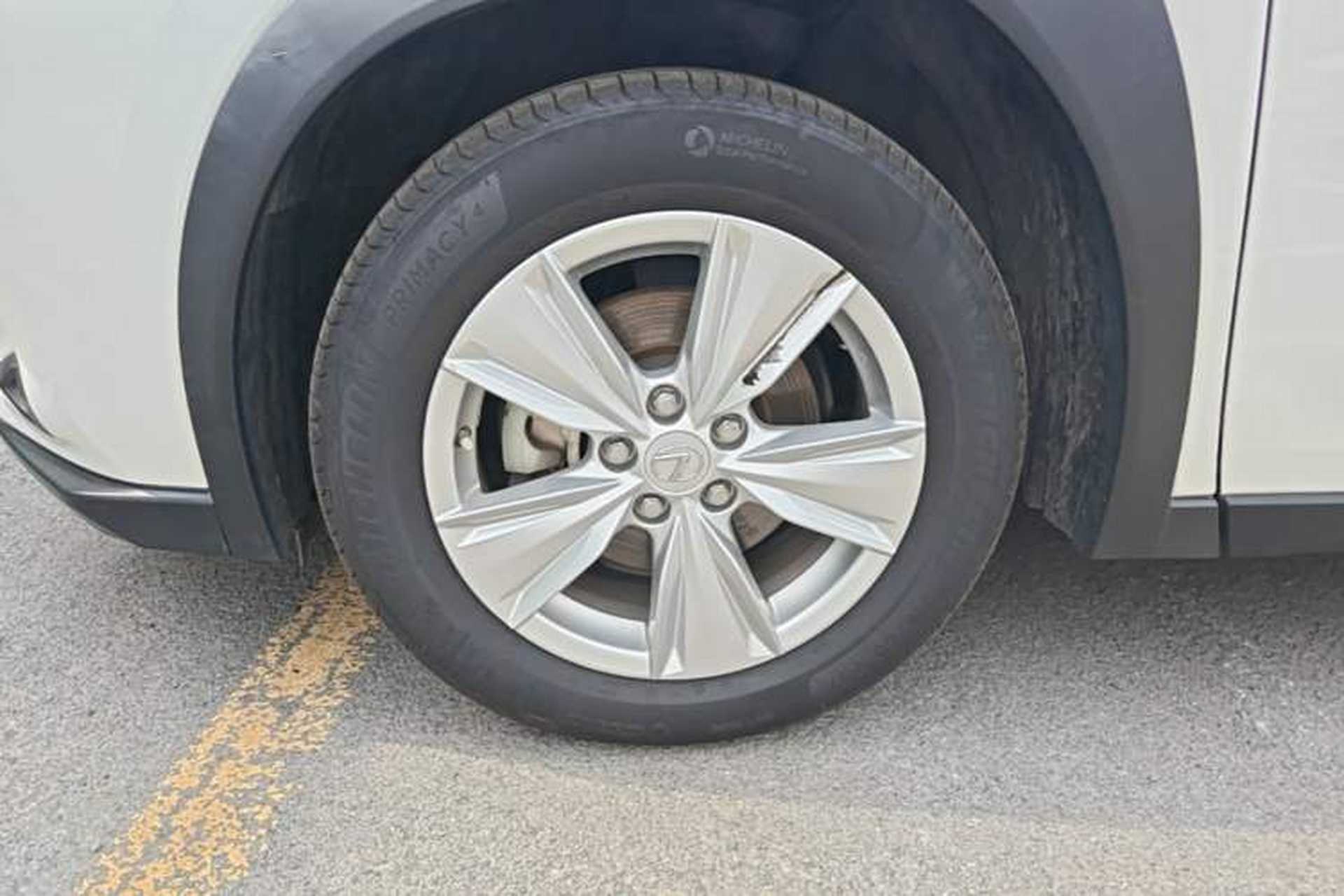 Used Lexus UX 2020 260h Explore-Cool Edition Left Front Wheel Hub