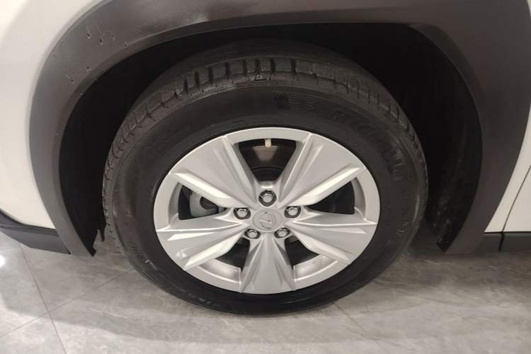 Used Lexus UX 2020 200 Special Edition Left Front Wheel Hub