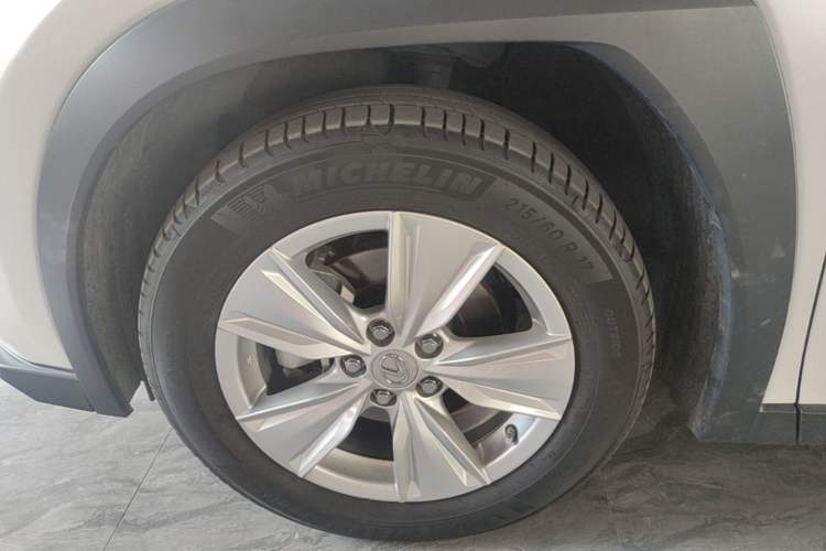 Used Lexus UX 2020 200 Special Edition Left Front Wheel Hub