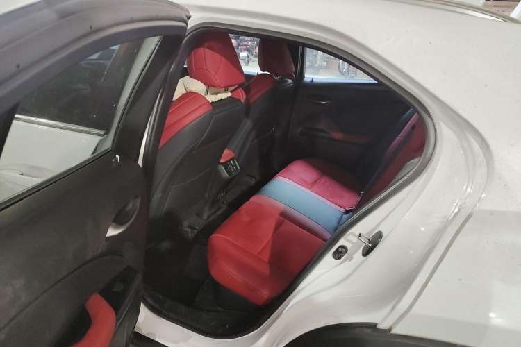 Used Lexus UX 2020 260h F SPORT All-Wheel-Drive Version Left Rear Seat
