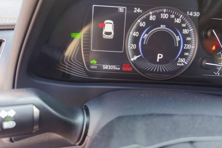 Used Lexus UX 2020 260h Explore & Adventure Edition Odometer Close Up