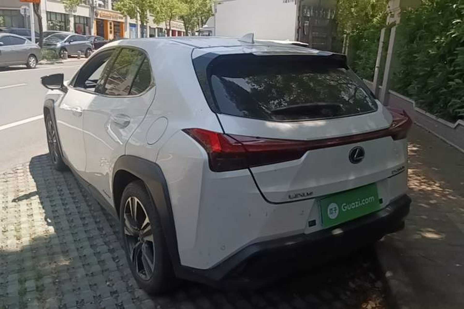 Used Lexus UX 2020 260h Explore & Enjoy Edition Rear Left 45 Deg